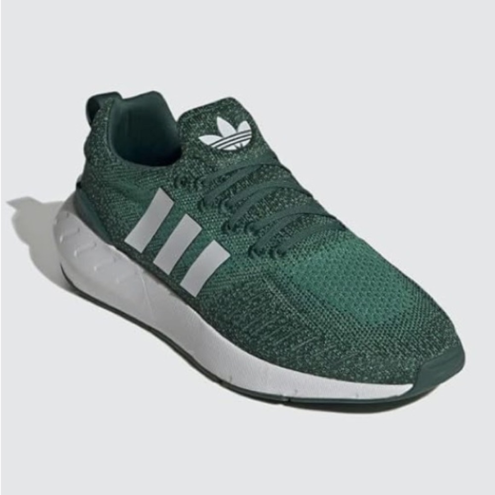 ADIDAS SWIFT RUN 22- GREEN/ WHITE/ GREEN/ MEN’S SHOES SIZE 10